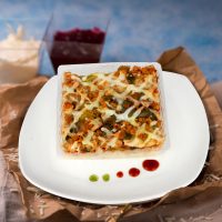 Monginis Pizza